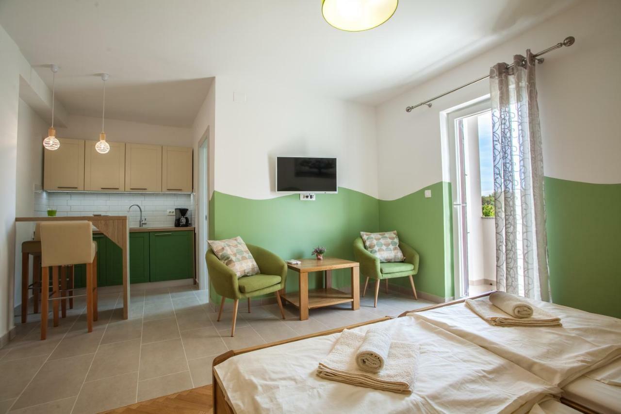 Guesthouse Maver Cres Exterior foto
